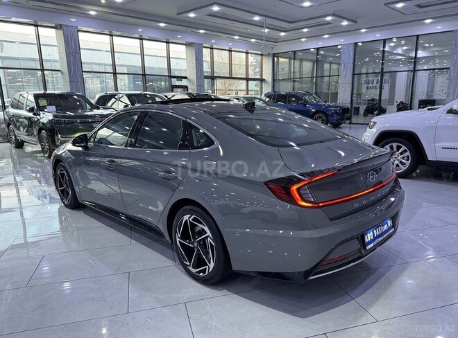 Hyundai Sonata-6