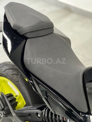 CFMOTO 650 NK-7