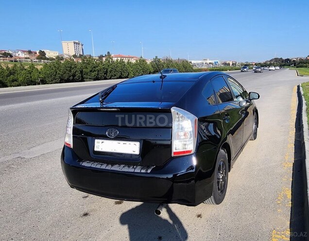 Toyota Prius-14