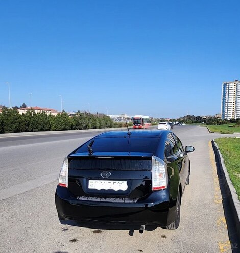 Toyota Prius-9