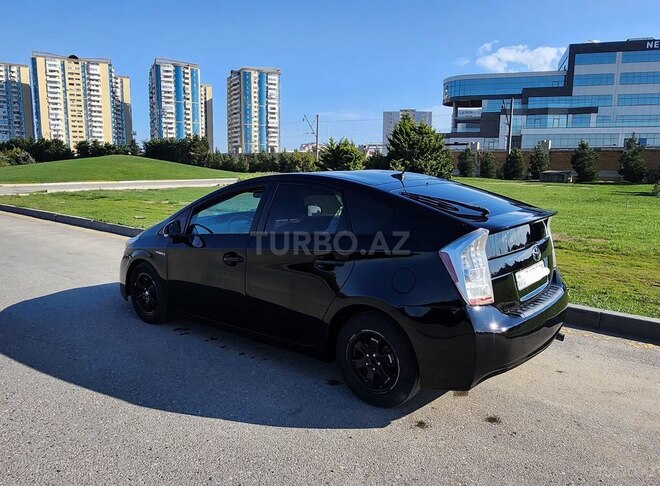 Toyota Prius-11