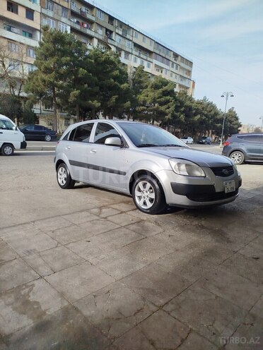 Kia Rio-1