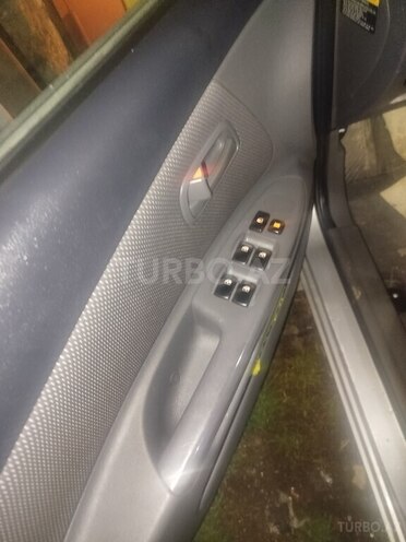 Kia Rio-11