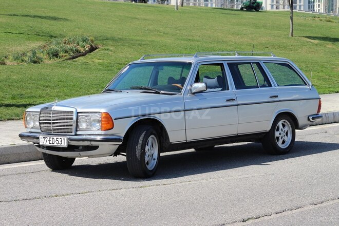 Mercedes W123-2