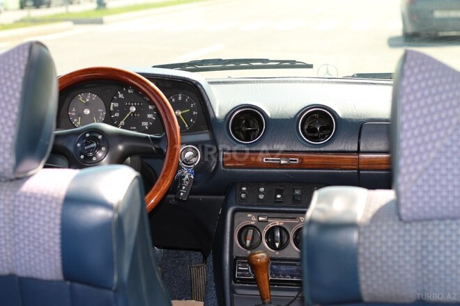 Mercedes W123-7