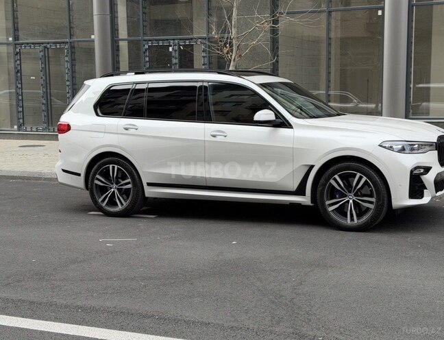 BMW X7-6