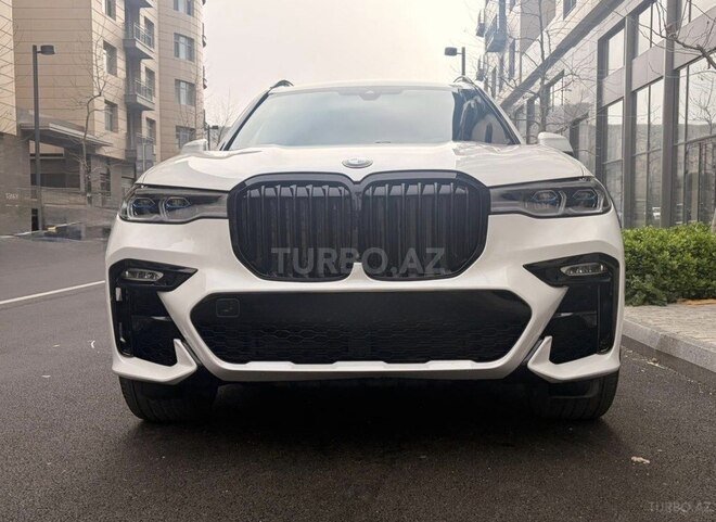 BMW X7-4