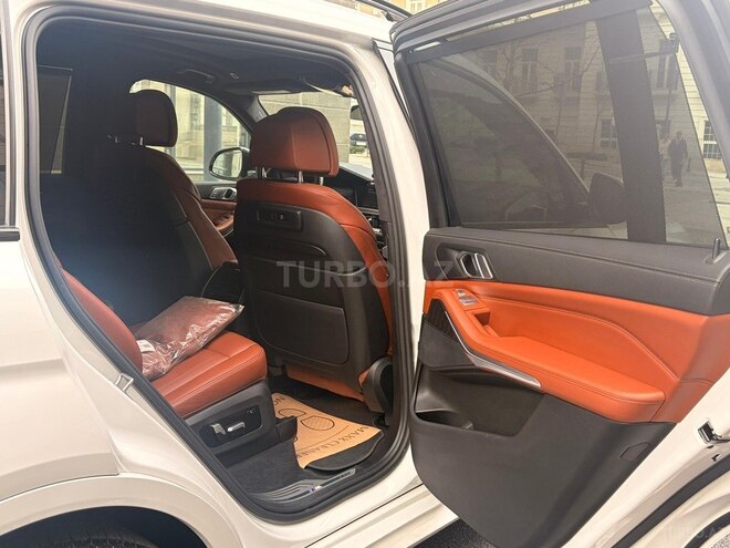 BMW X7-20