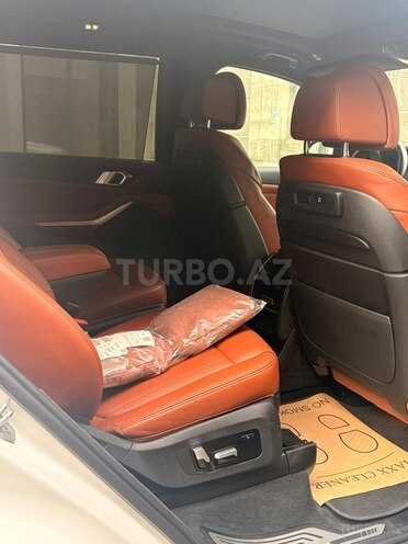 BMW X7-19