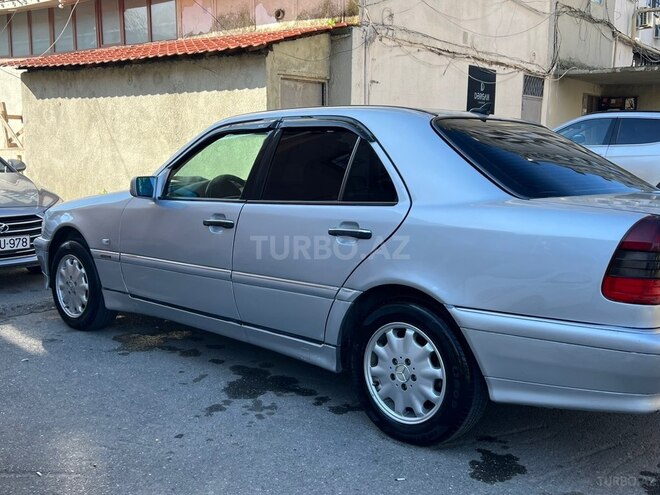 Mercedes C 180-7