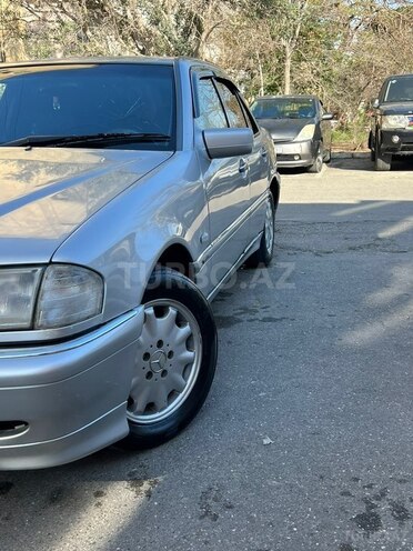 Mercedes C 180-4