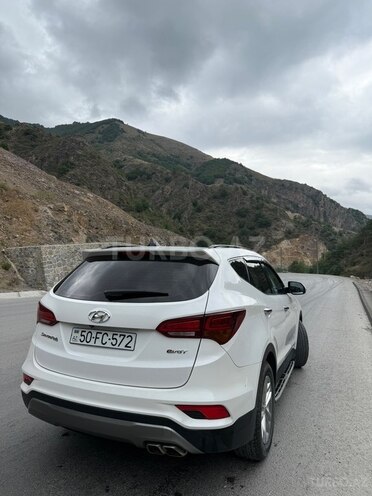 Hyundai Santa Fe-4