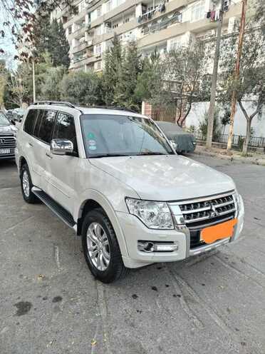 Mitsubishi Pajero-1