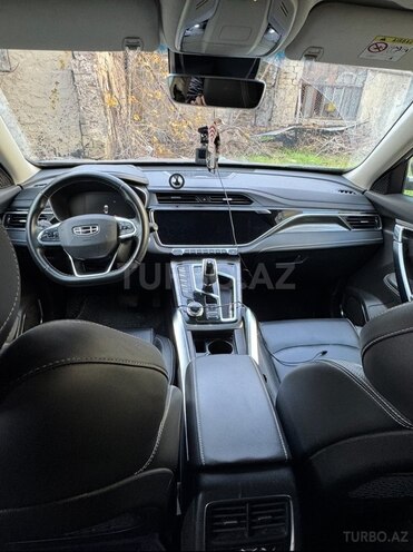 Geely Atlas Pro-5
