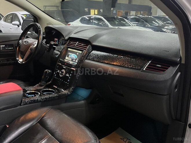 Ford Edge-13