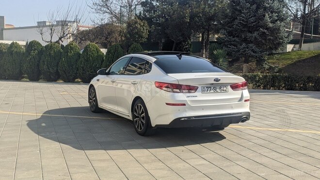 Kia Optima-3