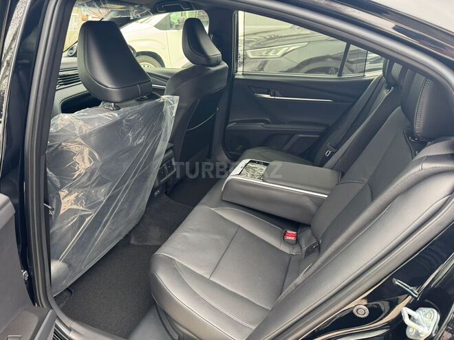 Toyota Camry-15