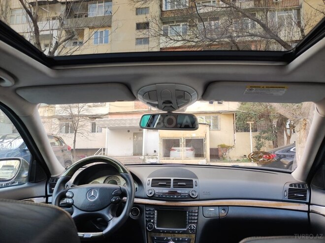 Mercedes E 220-10