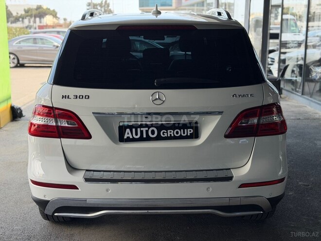 Mercedes ML 300 4MATIC-5