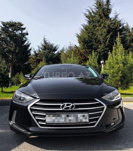 Hyundai Elantra-1