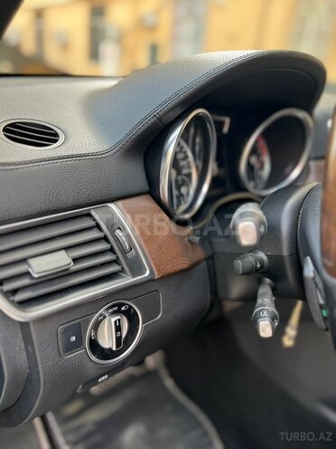Mercedes GL 500 4MATIC 2013, 215,010 km - 4.7 l - Bakı
