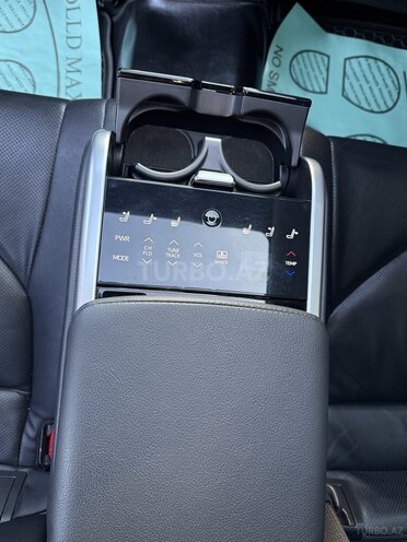 Toyota Camry-9