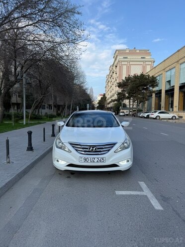 Hyundai Sonata-1