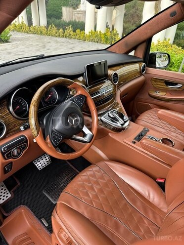 Mercedes V 250-11