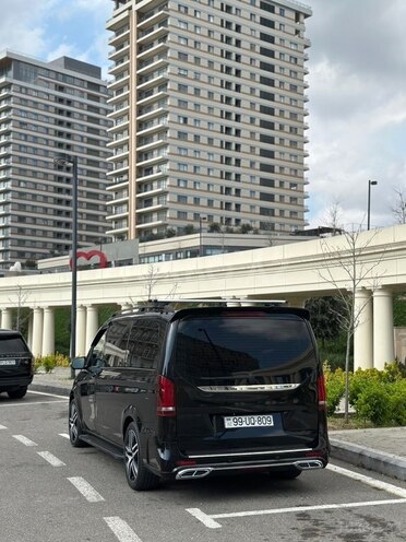 Mercedes V 250-7