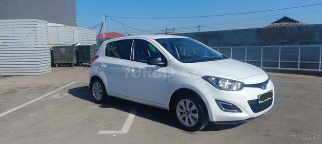 Hyundai i20-4