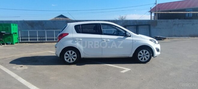 Hyundai i20-3