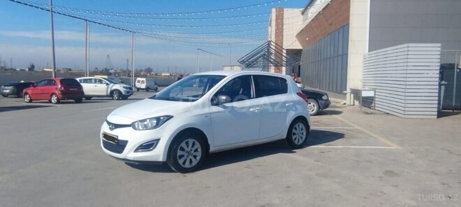 Hyundai i20-2