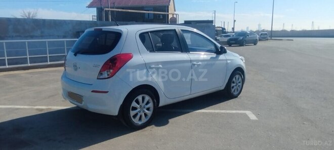 Hyundai i20-8