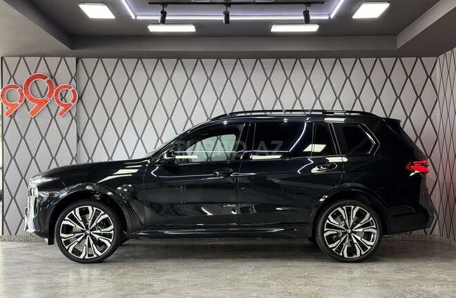 BMW X7-6