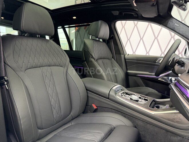 BMW X7-12