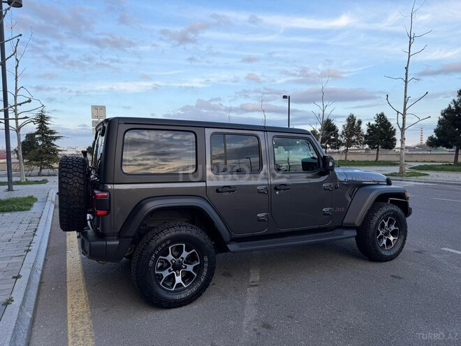 Jeep Wrangler-11
