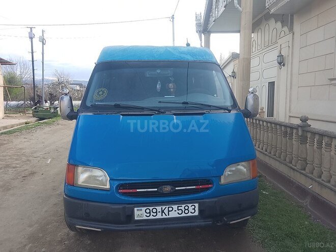Ford Transit-1