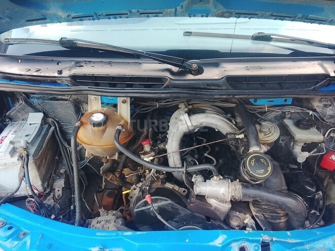 Ford Transit-10