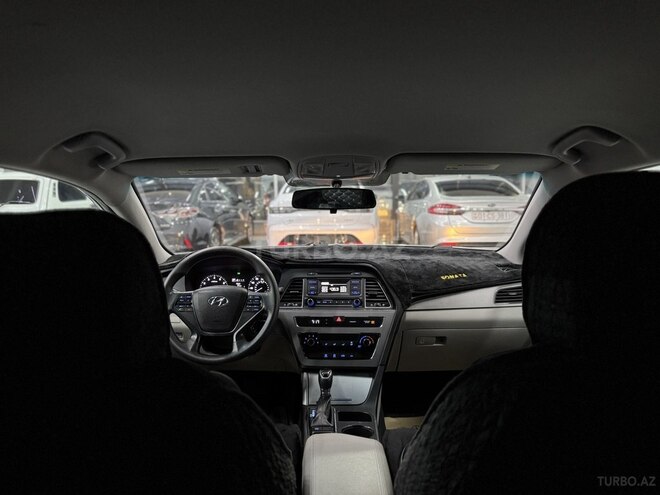 Hyundai Sonata-20