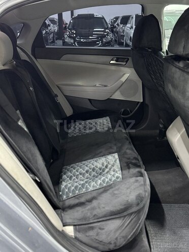 Hyundai Sonata-21