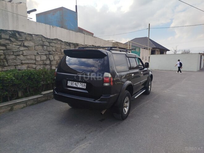 Mitsubishi Montero Sport-3