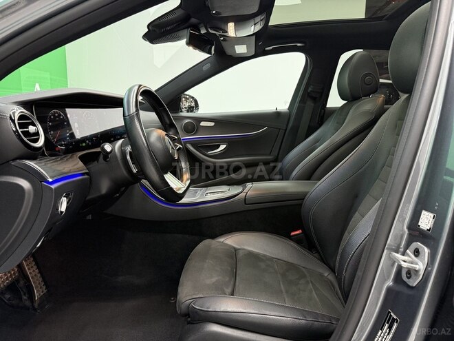 Mercedes E 300 e 4MATIC-7