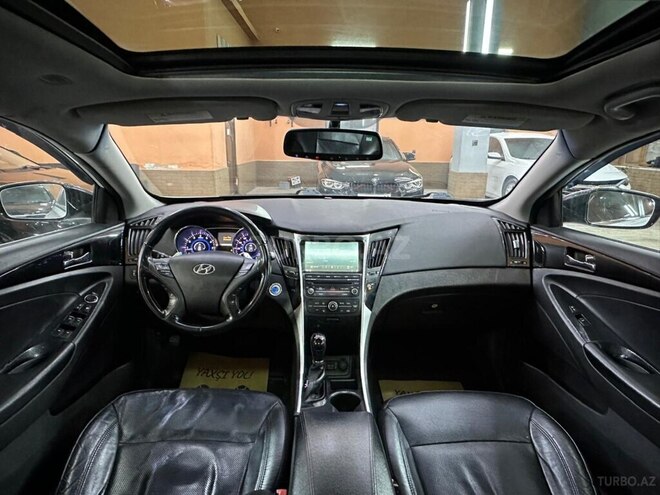 Hyundai Sonata-15