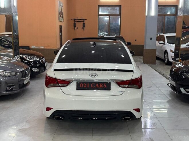 Hyundai Sonata-18