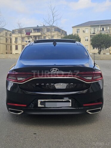 Hyundai Grandeur-2