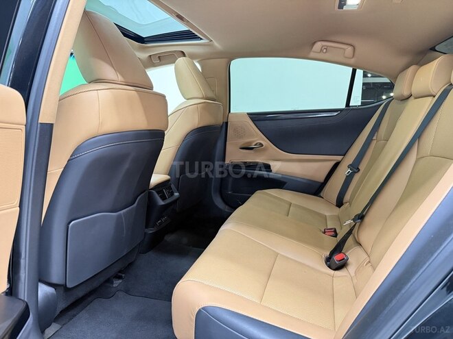 Lexus ES 200-12