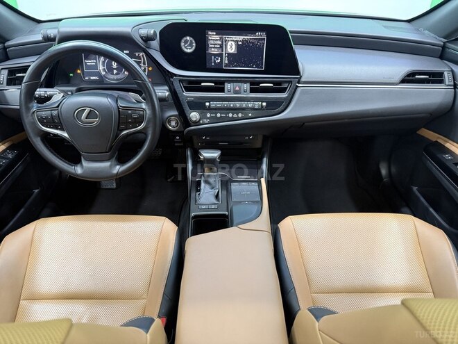 Lexus ES 200-9