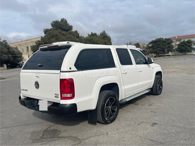Volkswagen Amarok-6