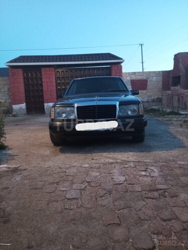 Mercedes 200 D-4
