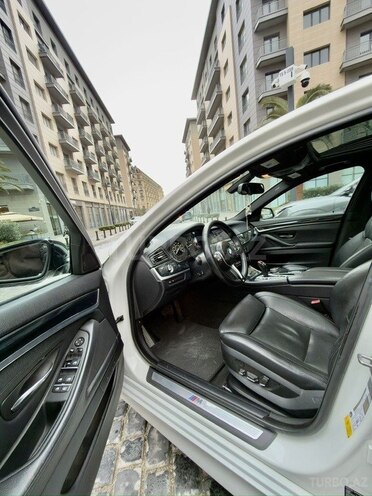 BMW 528-19
